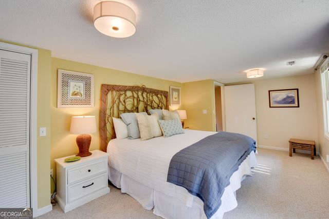 194 Fairway Lane, Dillard, GA 30537
