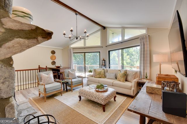 194 Fairway Lane, Dillard, GA 30537