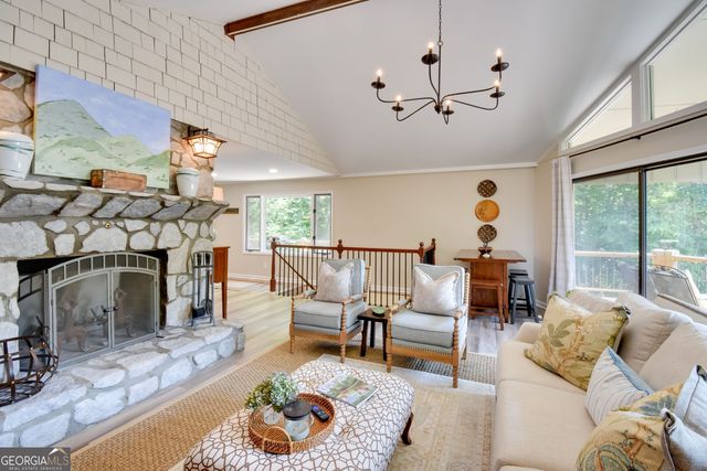 194 Fairway Lane, Dillard, GA 30537