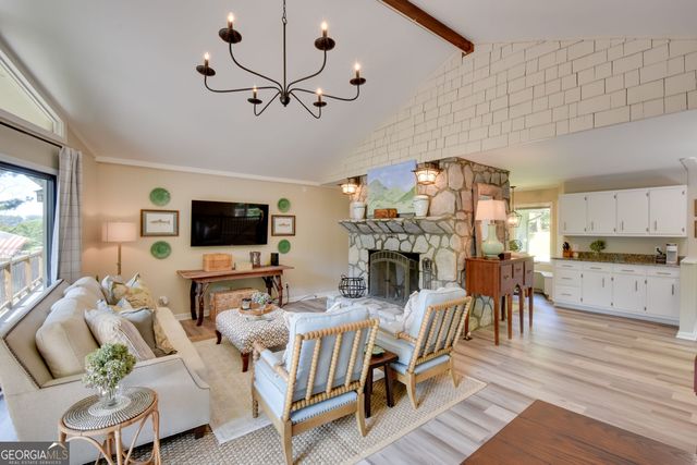194 Fairway Lane, Dillard, GA 30537