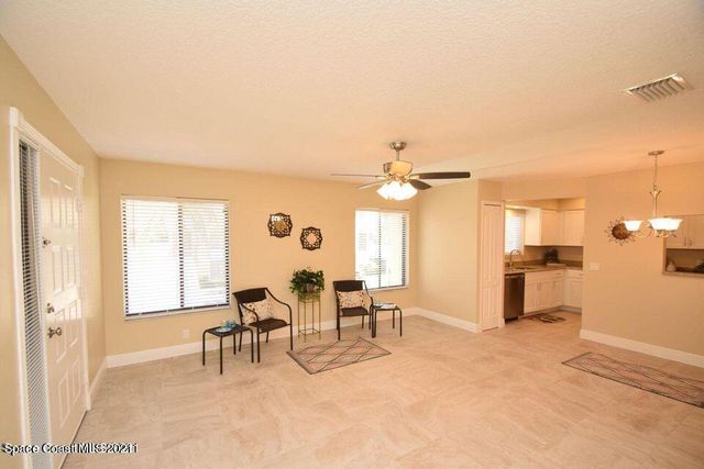 670 Cedar Side Circle NE, Palm Bay, FL 32905