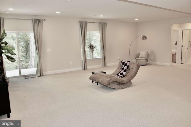 124 PIMPERNEL PL, Lake Frederick, VA 22630