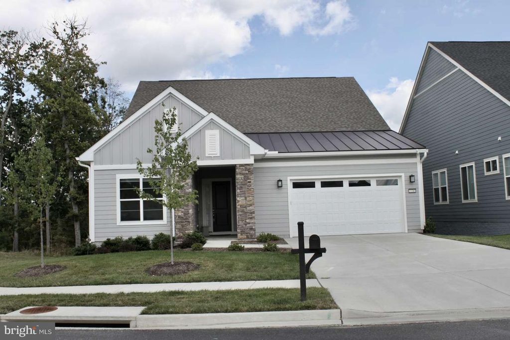 124 PIMPERNEL PL, Lake Frederick, VA 22630