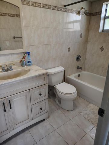 4341 NW 16th Street Apt 211, Lauderhill, FL 33313