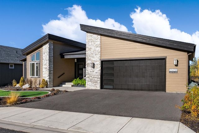 13733 N Mayfair Ln, Spokane, WA 92205