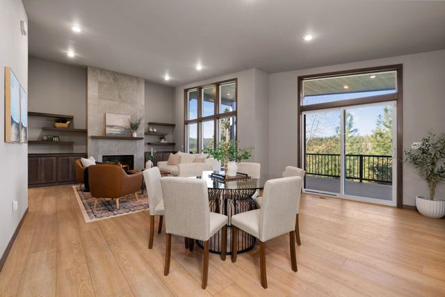 13733 N Mayfair Ln, Spokane, WA 92205