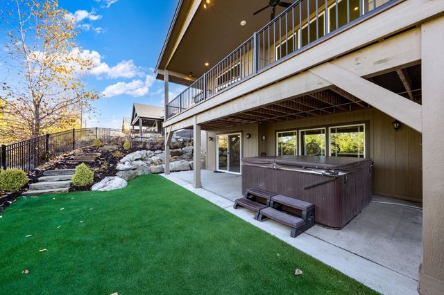 13733 N Mayfair Ln, Spokane, WA 92205