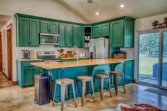 14125 County Road 164, Iola, TX 77861