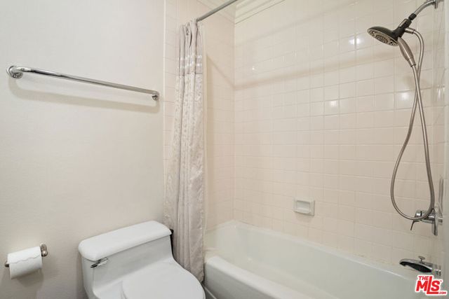 1201 Larrabee Street 206, West Hollywood, CA 90069