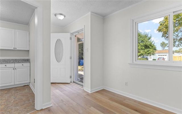 3073 Pewter RD, Virginia Beach, VA 23452