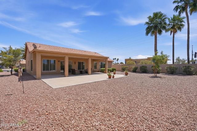 24950 S LAKEWOOD Drive, Sun Lakes, AZ 85248