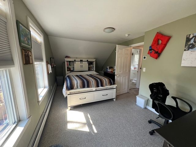 132 Pleasant St, Fairhaven, MA 02719