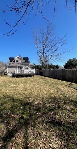 132 Pleasant St, Fairhaven, MA 02719