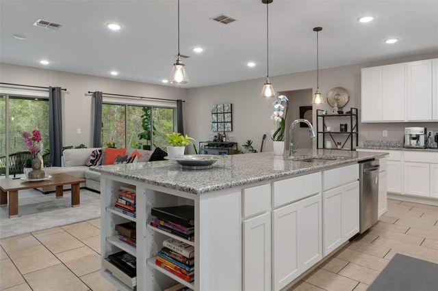 15 LONE PINE STREET, Homosassa, FL 34446