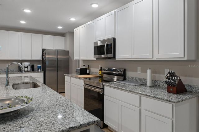 15 LONE PINE STREET, Homosassa, FL 34446