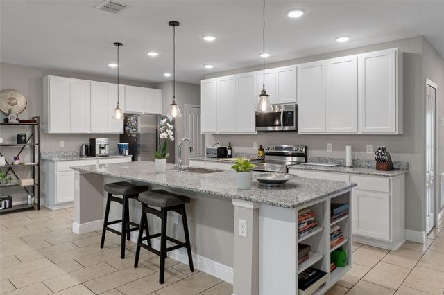 15 LONE PINE STREET, Homosassa, FL 34446