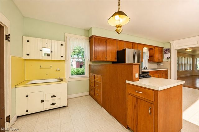 12201 King Church Avenue NW, Uniontown, OH 44685