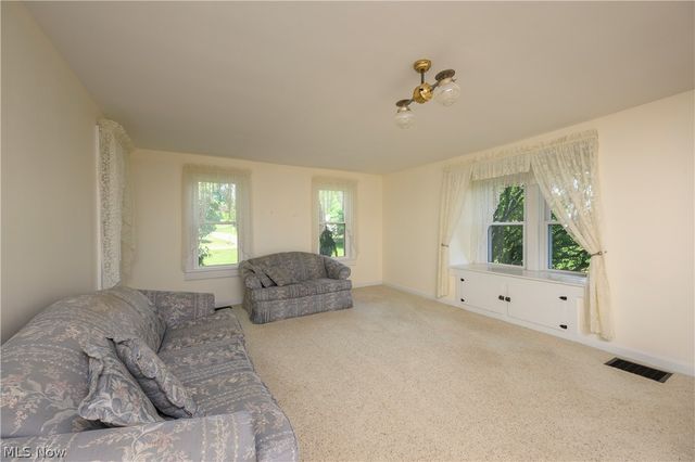 12201 King Church Avenue NW, Uniontown, OH 44685