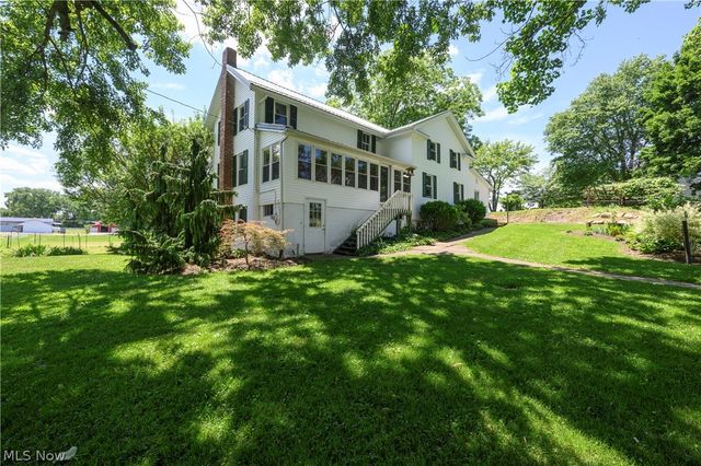 12201 King Church Avenue NW, Uniontown, OH 44685