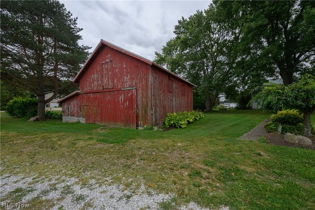 12201 King Church Avenue NW, Uniontown, OH 44685
