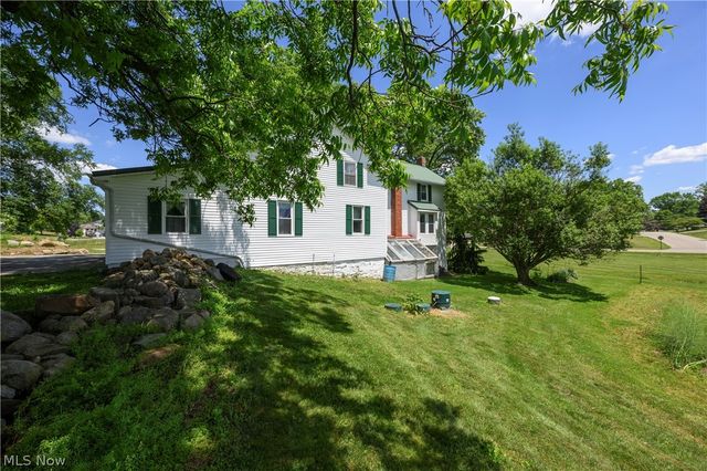 12201 King Church Avenue NW, Uniontown, OH 44685
