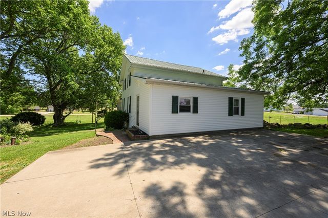 12201 King Church Avenue NW, Uniontown, OH 44685