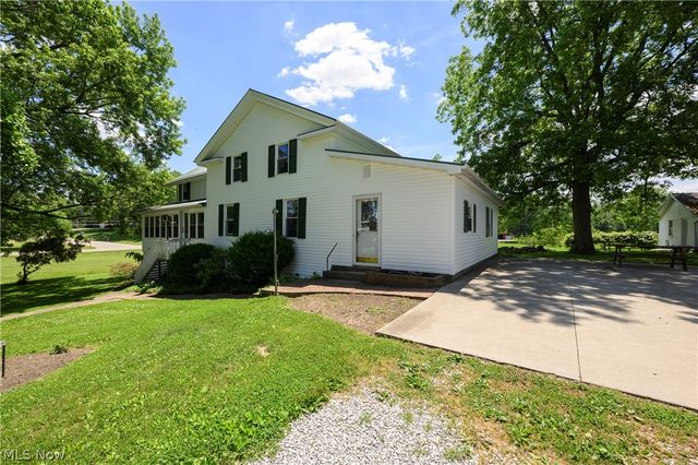 12201 King Church Avenue NW, Uniontown, OH 44685