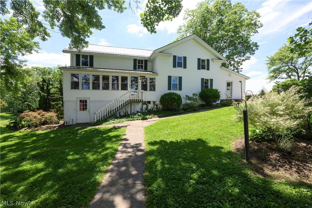 12201 King Church Avenue NW, Uniontown, OH 44685