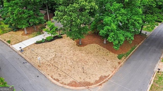 2700 Hawaii Court, Decatur, GA 30033
