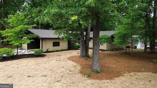 2700 Hawaii Court, Decatur, GA 30033