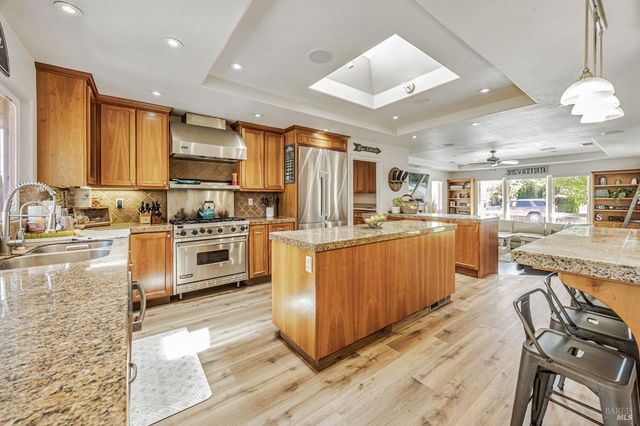 4100 Bisordi Ln, Santa Rosa, CA 95439