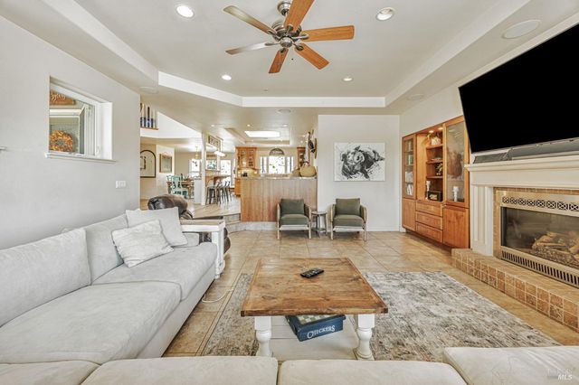 4100 Bisordi Ln, Santa Rosa, CA 95439