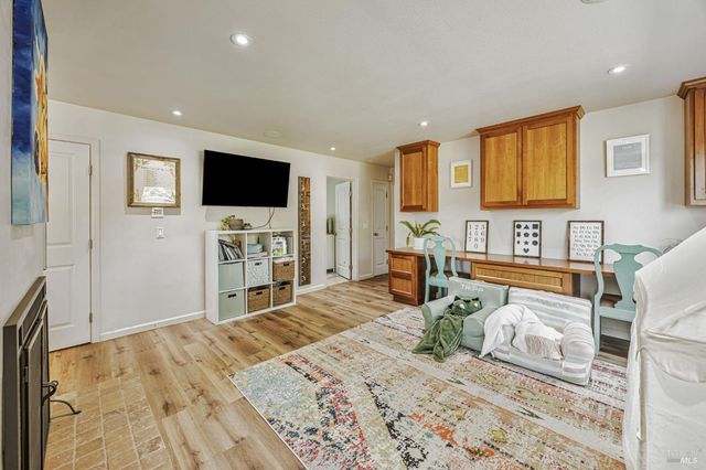 4100 Bisordi Ln, Santa Rosa, CA 95439