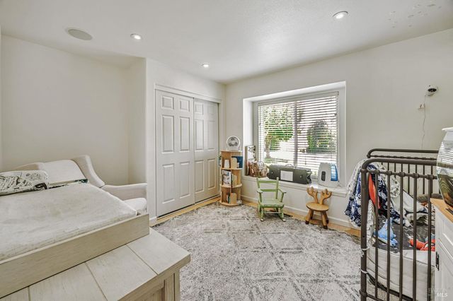 4100 Bisordi Ln, Santa Rosa, CA 95439