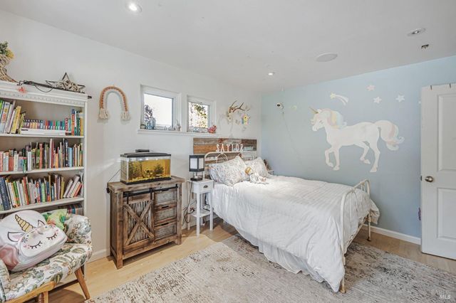 4100 Bisordi Ln, Santa Rosa, CA 95439