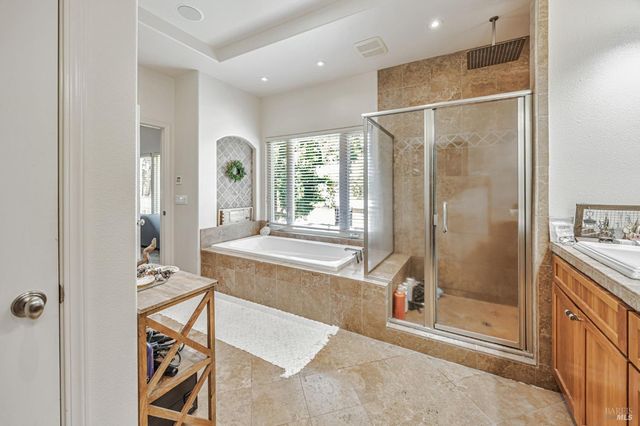 4100 Bisordi Ln, Santa Rosa, CA 95439