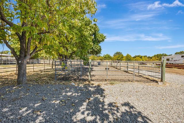 4100 Bisordi Ln, Santa Rosa, CA 95439