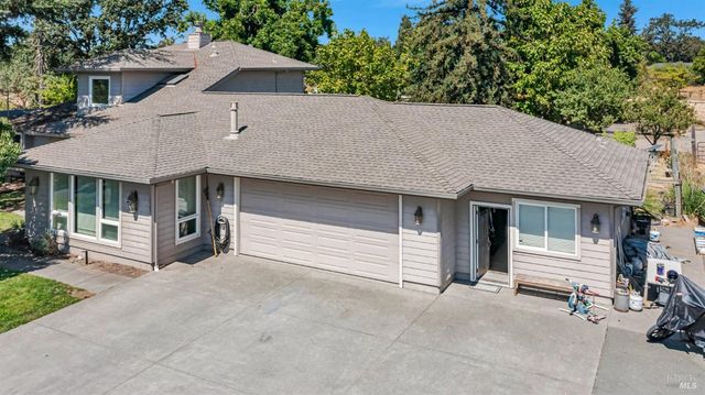 4100 Bisordi Ln, Santa Rosa, CA 95439