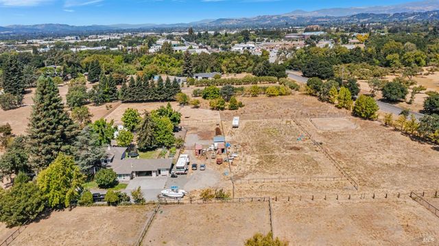 4100 Bisordi Ln, Santa Rosa, CA 95439
