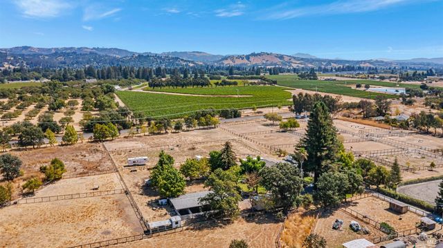 4100 Bisordi Ln, Santa Rosa, CA 95439