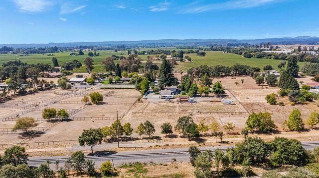 4100 Bisordi Ln, Santa Rosa, CA 95439