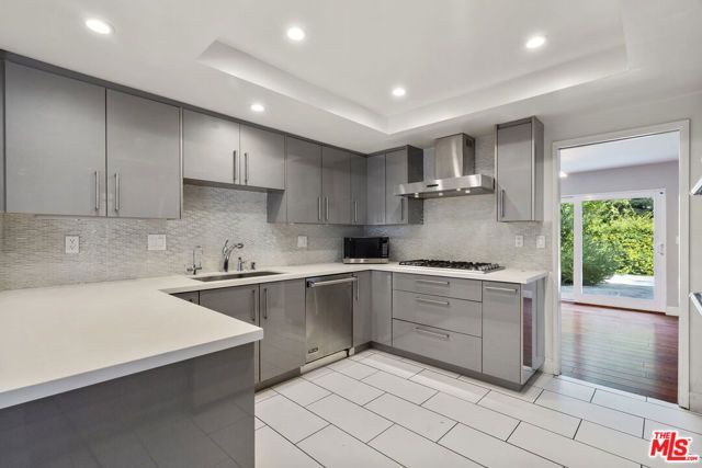 2606 Claray Drive 75, Los Angeles, CA 90077