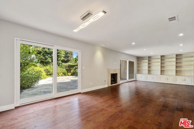 2606 Claray Drive 75, Los Angeles, CA 90077