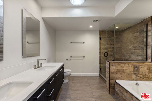 2606 Claray Drive 75, Los Angeles, CA 90077