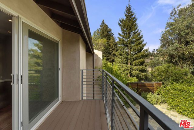 2606 Claray Drive 75, Los Angeles, CA 90077