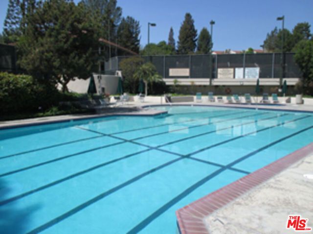 2606 Claray Drive 75, Los Angeles, CA 90077