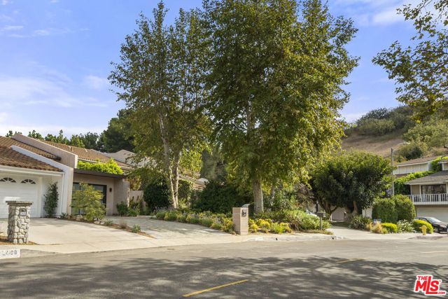 2606 Claray Drive 75, Los Angeles, CA 90077