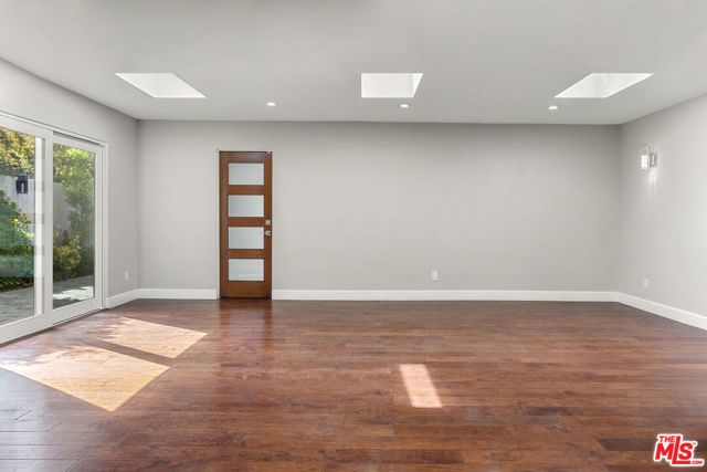 2606 Claray Drive 75, Los Angeles, CA 90077