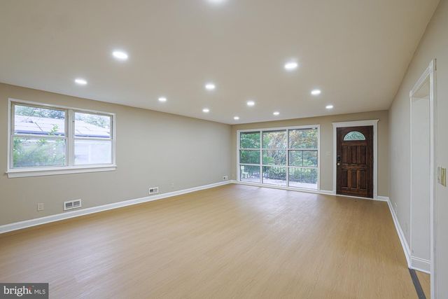 6011 WESTERN RUN DR, Baltimore, MD 21209