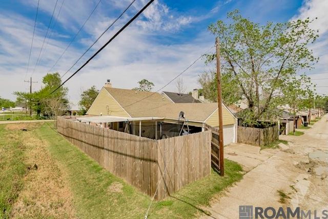 1571 Lila St, Baton Rouge, LA 70820